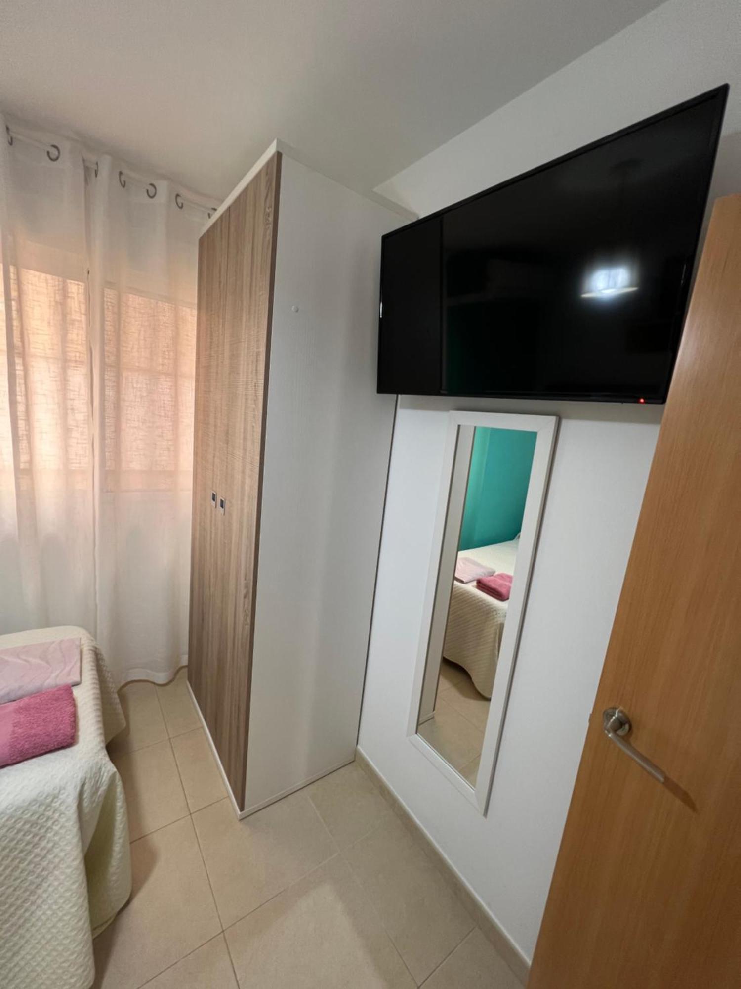 Apartamento Centro 3 Habitaciones Con Aire Acondicionado Y Wifi A 150M De La Playa Y Castillo Peniscola Exterior photo